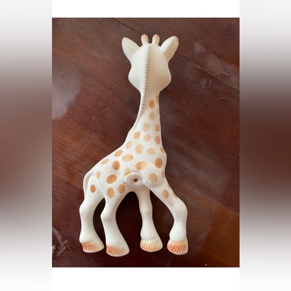 Adorable Giraffe Teether Toy - Picture 3 of 3